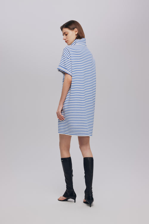 カラフルなストライプのスポーツドレス