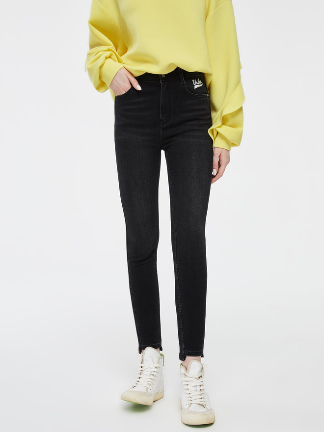 カーボンブラックスキニーパンツ