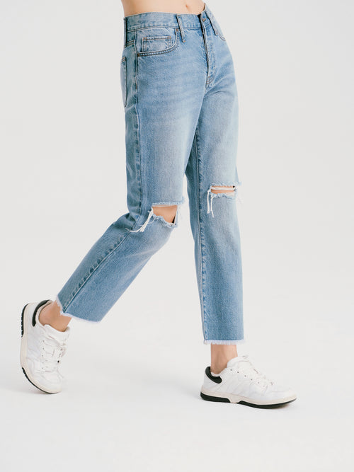 Jeans de personnalité déchirés