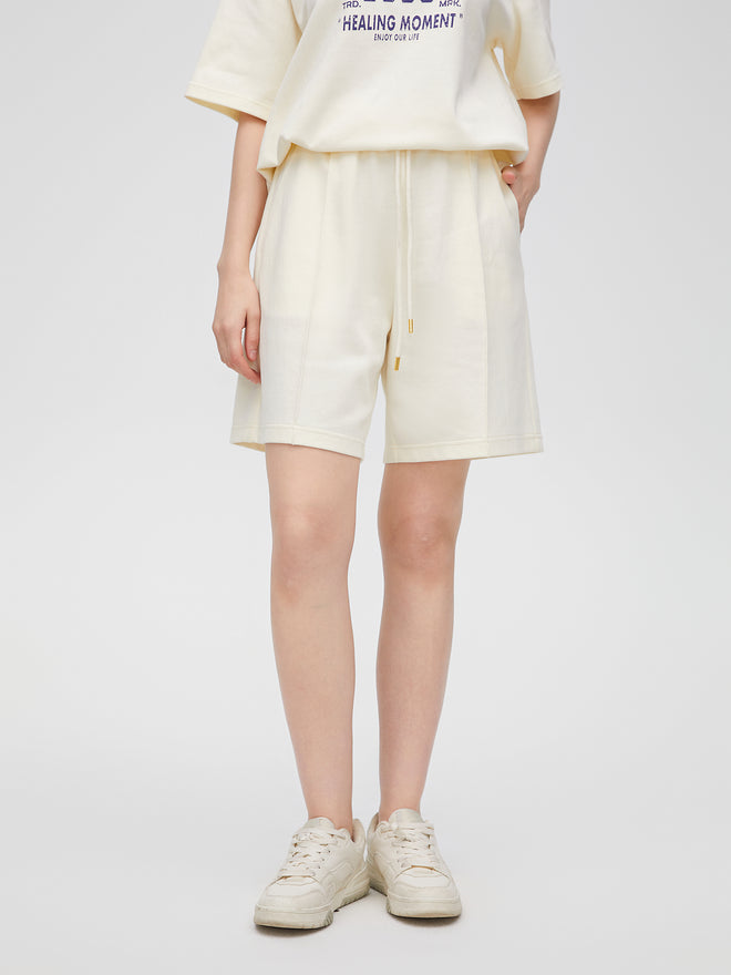 Short silhouette crème décontracté