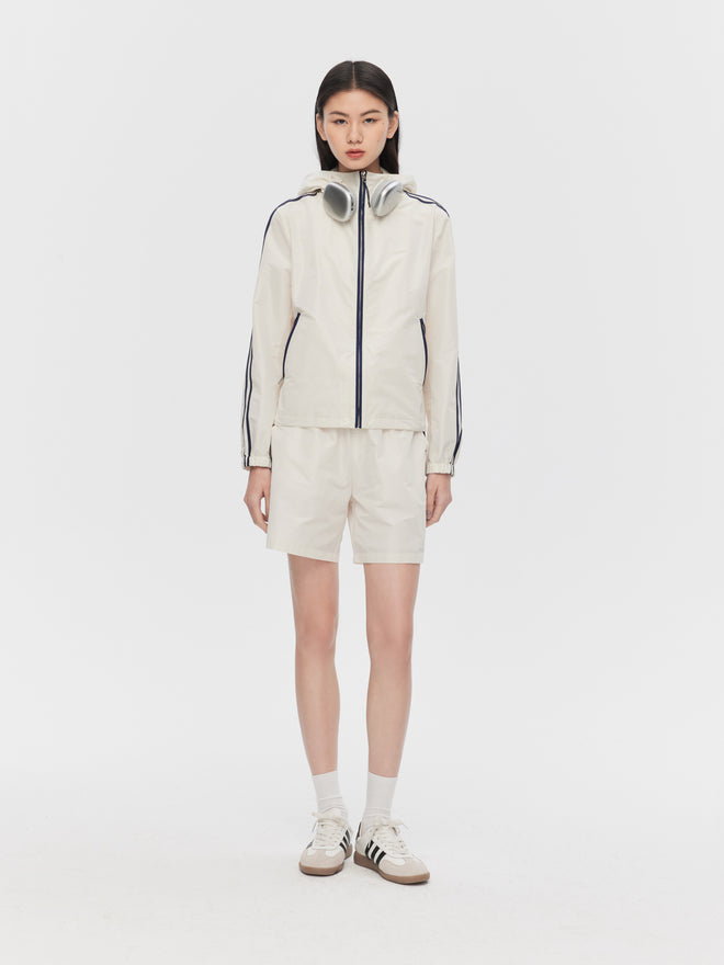 Manteau de sport minimaliste