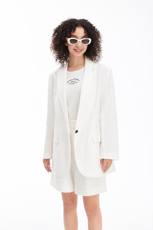 Costume simple en chanvre à grande silhouette