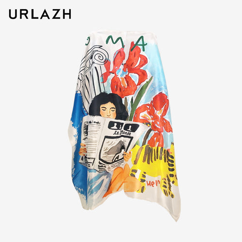 虎の四角いスカーフを巻いた女の子