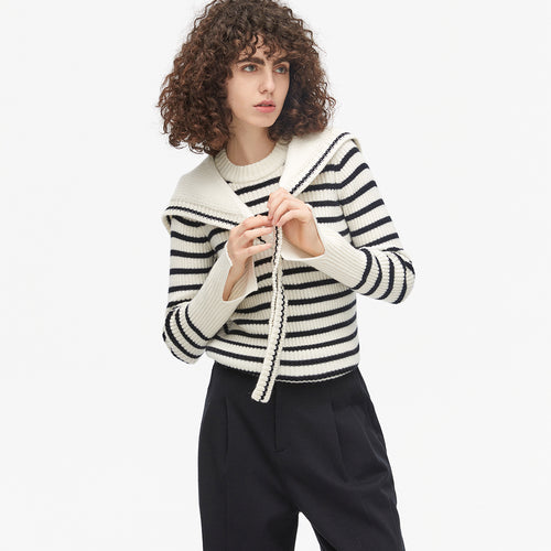 ネイビーセーター