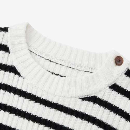 ネイビーセーター