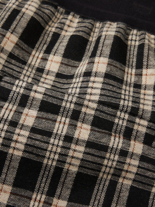 Pantalon à carreaux pour l'école