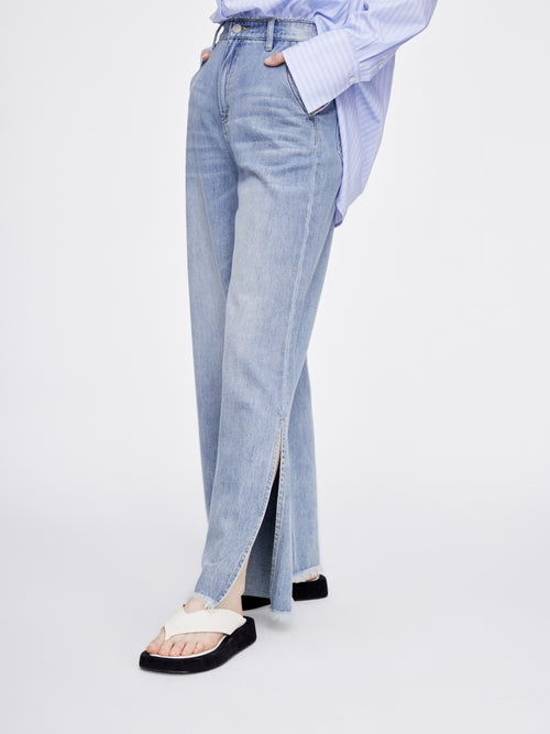 Split Frayed Comfy Jeans - Urlazh New York