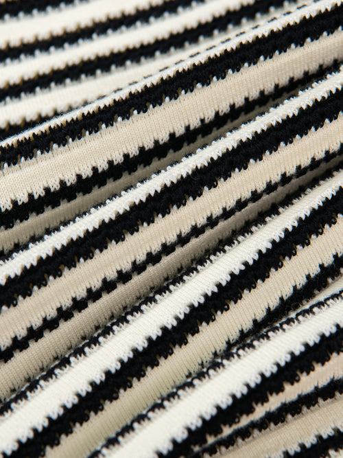 Short classique en tricot à rayures