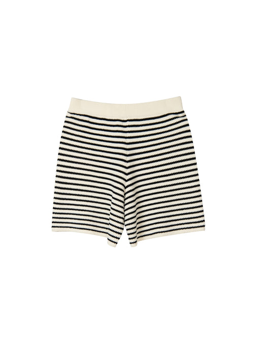 Short classique en tricot à rayures