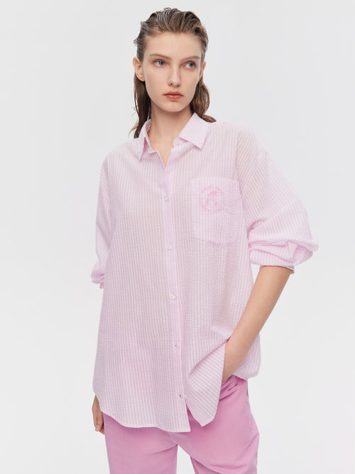 ソフトミスティピンクのストライプロングシャツ