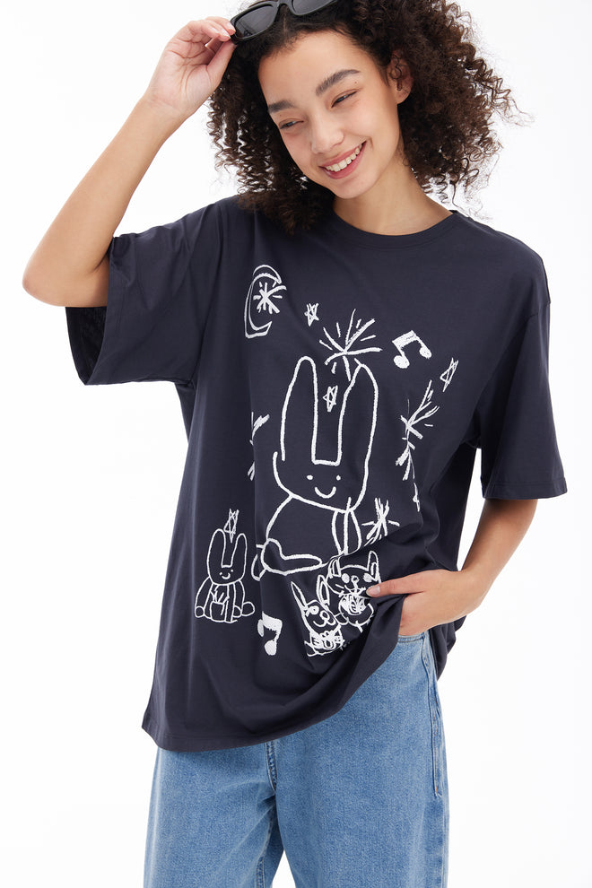 ウサギのグラフィティプリントTシャツ - ブラック