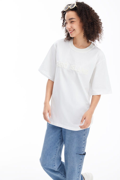 Simple Silhouette Embroidered Tee