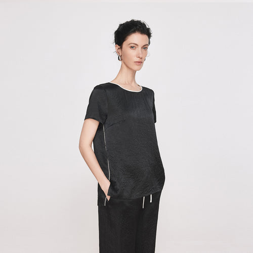 Contrast-Trim Subtle Wrinkle Top