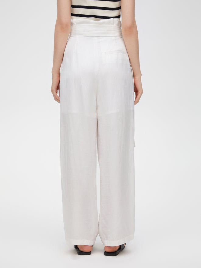 Pantalon minimaliste en lin à taille nouée