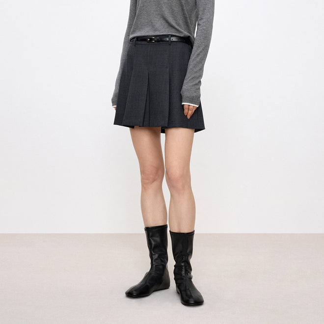 MIU-Style Pleated Skirt