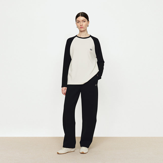 Nuo Ji Black And White Shoulder Tee