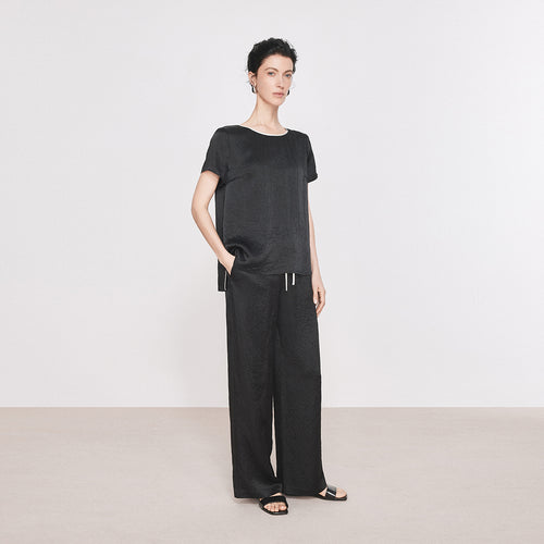 Contrast-Trim Subtle Wrinkle Top