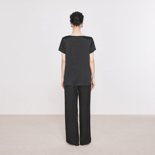 Contrast-Trim Subtle Wrinkle Top