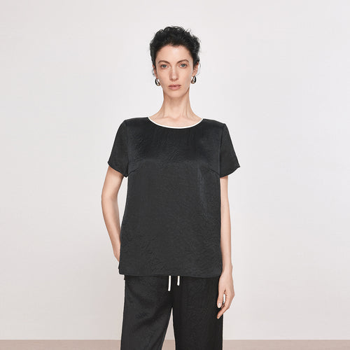 Contrast-Trim Subtle Wrinkle Top