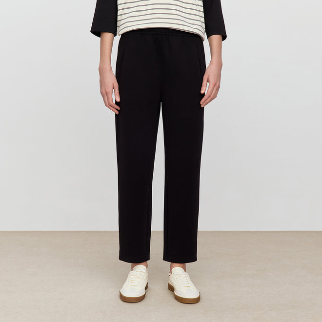 Essential Tapered Pants