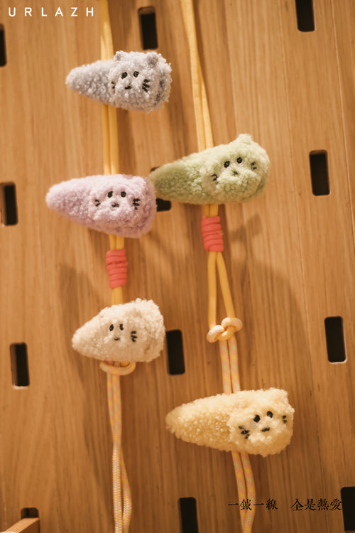 Creamy Kitty Autumn Healing Hair Clip
