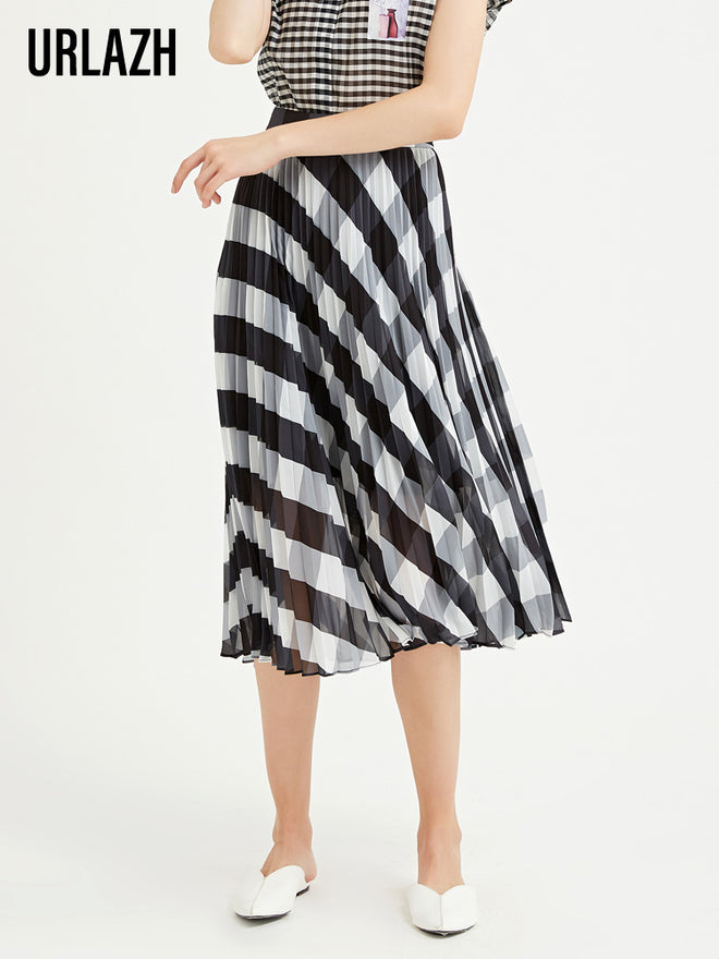 Black And White Check Pleated Half Skirt