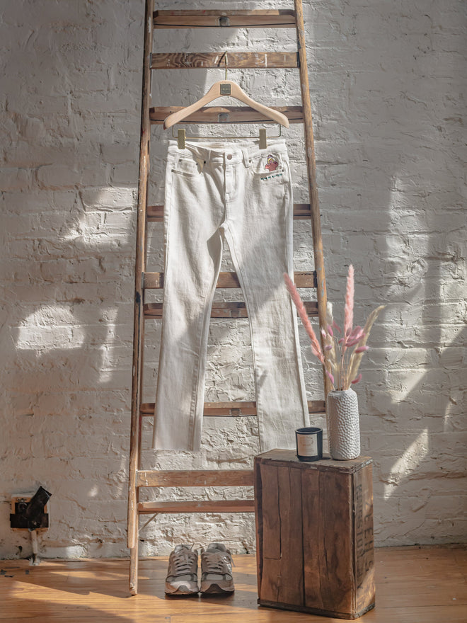 White Cropped Tapered Jeans - Urlazh New York