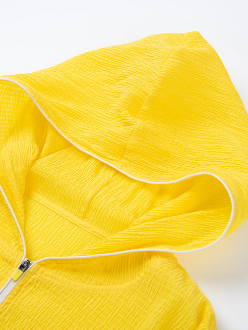 Veste citron avec étiquette en caoutchouc et fermeture éclair avec cordon de serrage
