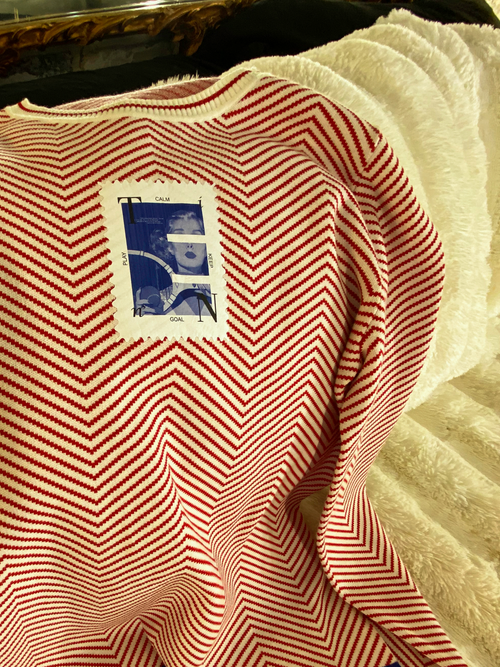 Red Wavy Striped Graphic Print Crewneck Sweatshirt - Urlazh New York